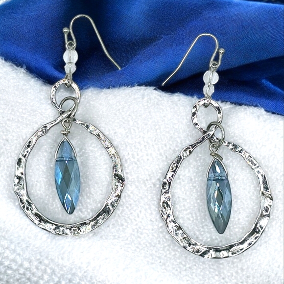 🆕️Boho Chic Hammered Silver & Blue Rhinestone Dangle Earrings Trendy Statement - Picture 1 of 10